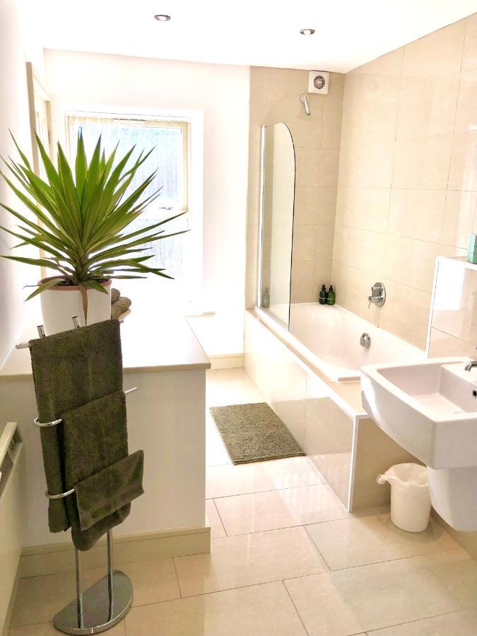 Stylish, Spacious 1 Bedroomed Maisonette In Otley. Otley  Ngoại thất bức ảnh