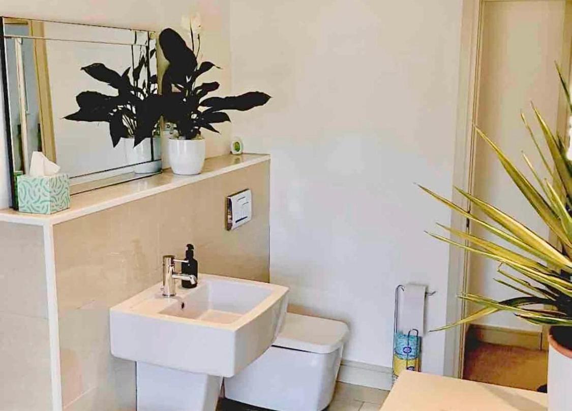 Stylish, Spacious 1 Bedroomed Maisonette In Otley. Otley  Ngoại thất bức ảnh